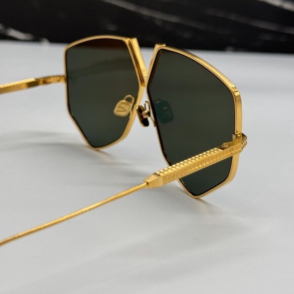 NEW VALENTINO VLS-115B WOMEN OVERSIZED GREEN GOLD SUNGLASSES VALENTINO V-HEXAGON - Picture 9 of 12